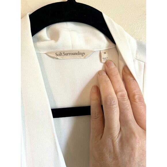 Soft Surroundings Pleated Blouse Tank Top Size Medium White Office Business - Picture 4 of 8